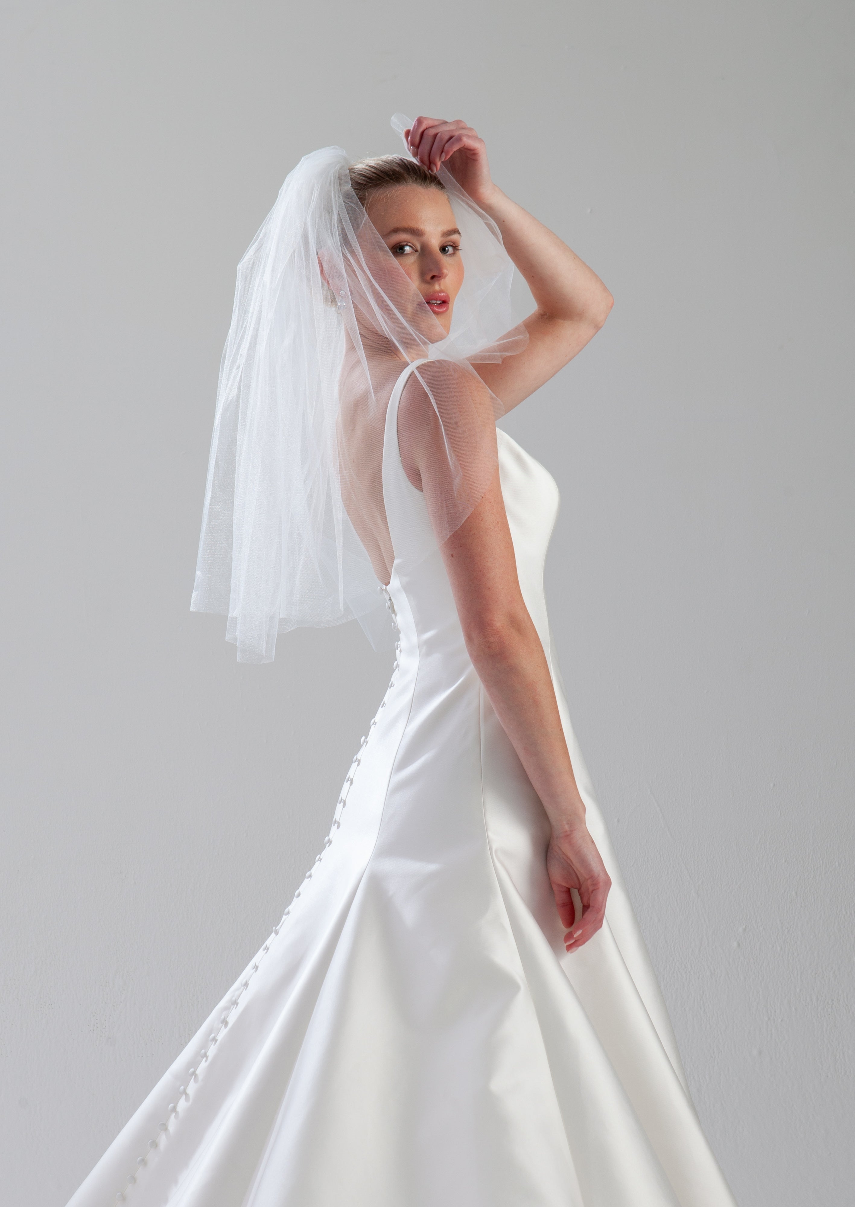 Short Bouffant Veil